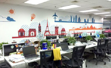 平乐教你设计办公室墙绘的方法。